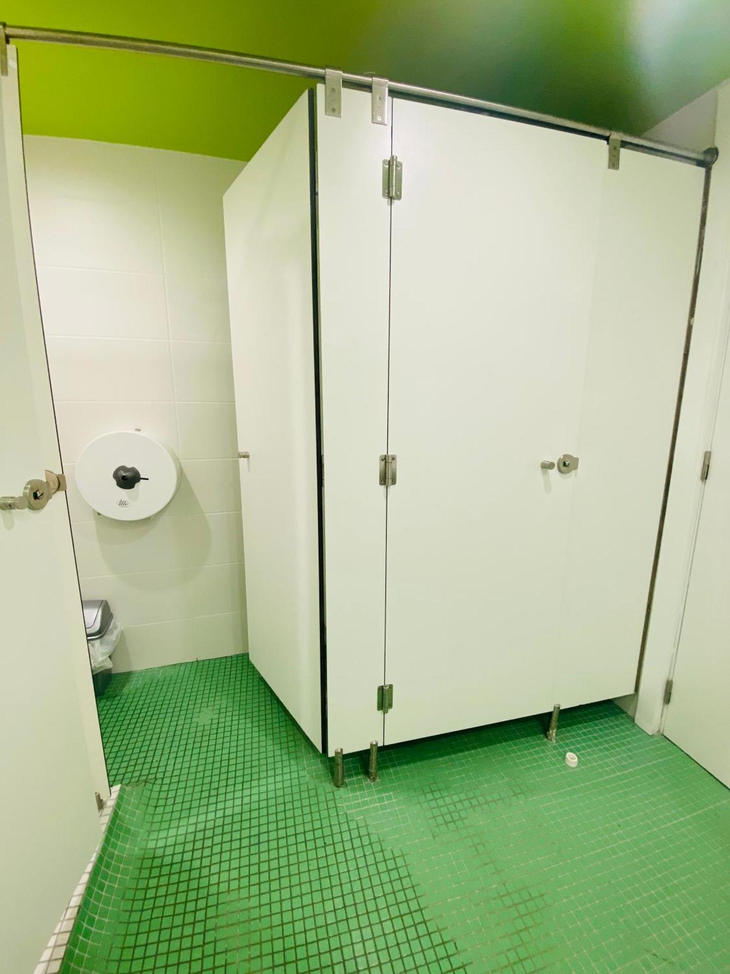אל ארנל We Street Hostel - El Arenal-Albergue Juvenil מראה חיצוני תמונה