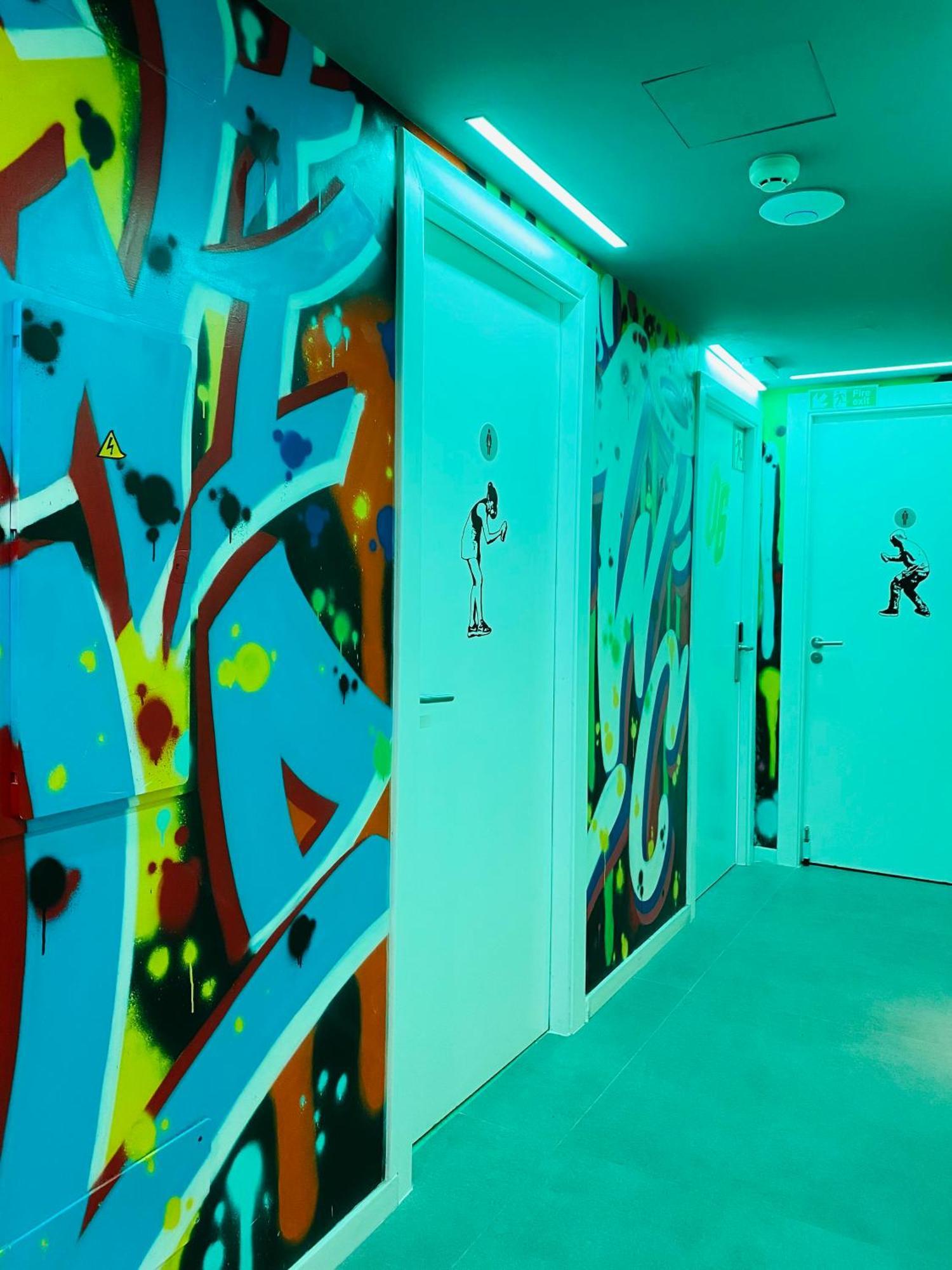 אל ארנל We Street Hostel - El Arenal-Albergue Juvenil מראה חיצוני תמונה